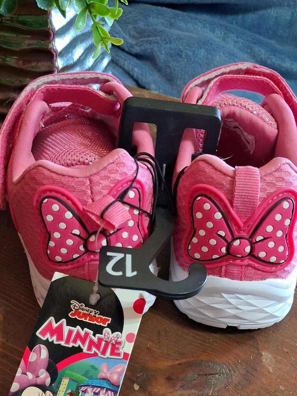 New Disney Minnie Pink Kids Sneakers Size 12